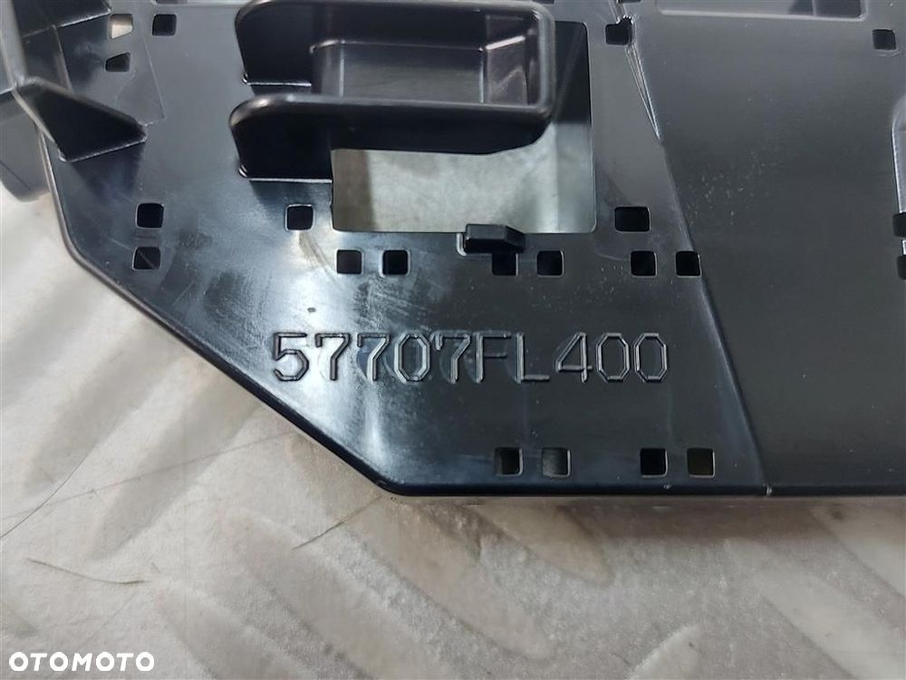 Ślizg zderzaka tył prawy Subaru XV 2011-2017 57707FL400 ORYGINAŁ - 3