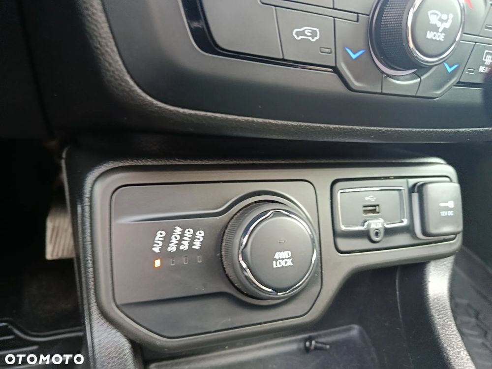 Jeep Renegade - 32