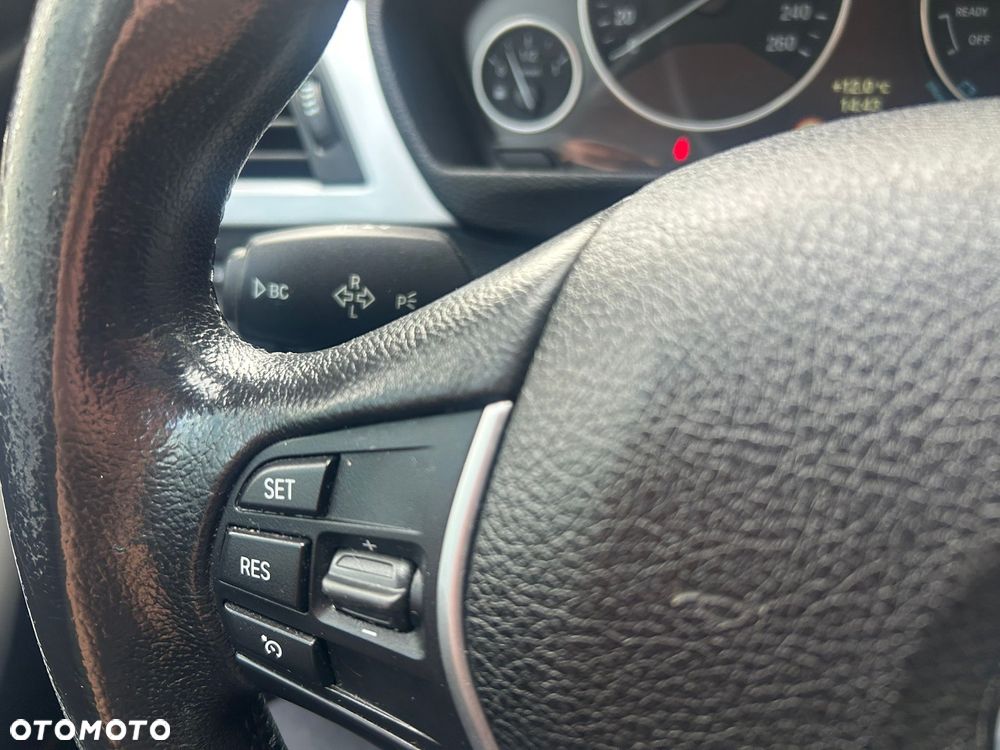 BMW Seria 3 318d Luxury Line - 17