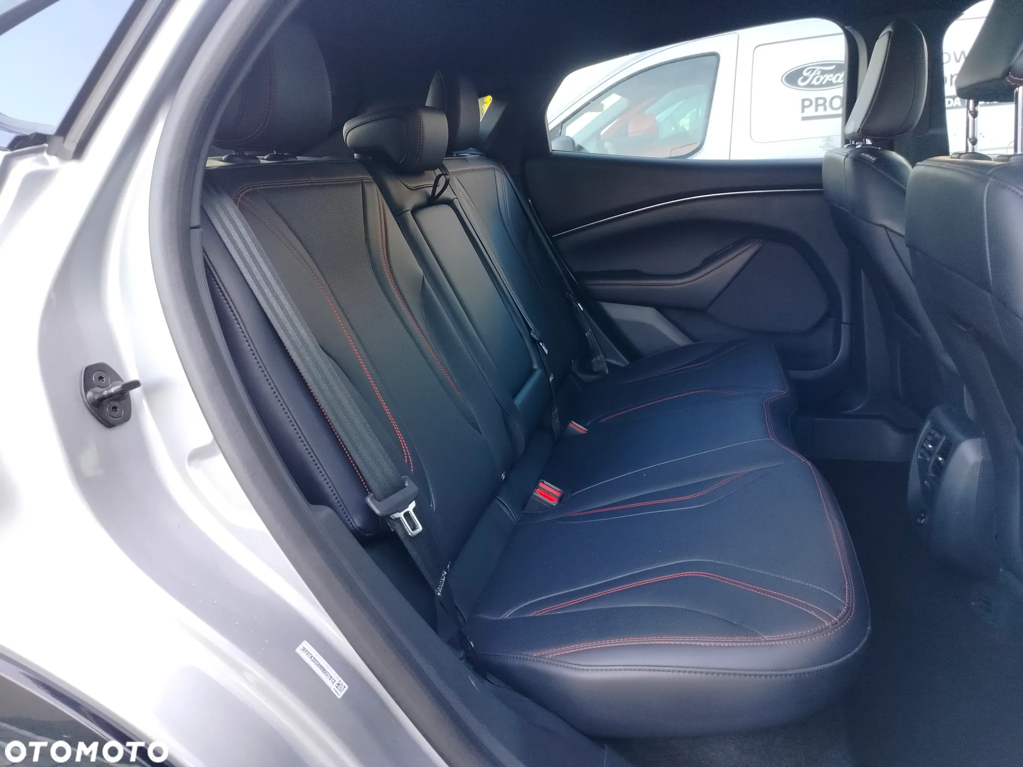 Ford Mustang Mach-E 75kWh AWD Premium - 27