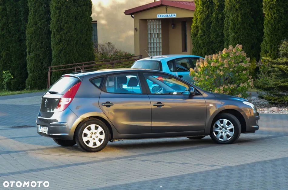 Hyundai i30 1.6 Comfort - 26