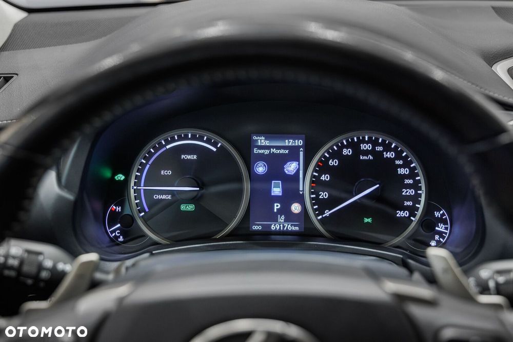 Lexus NX 300h Business Edition AWD - 8