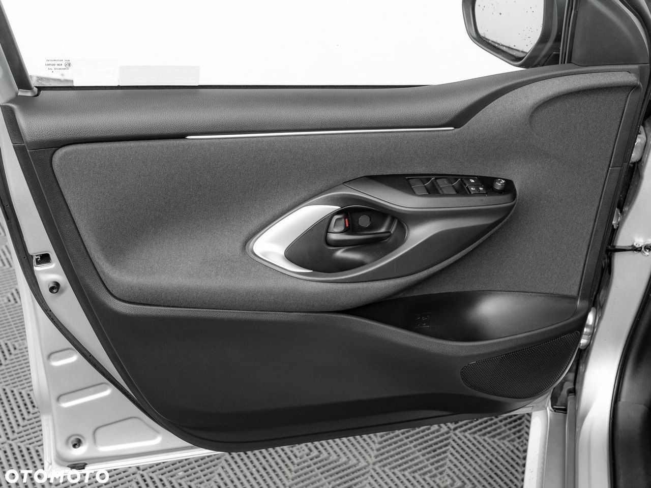 Toyota Yaris Hybrid 1.5 Comfort - 12