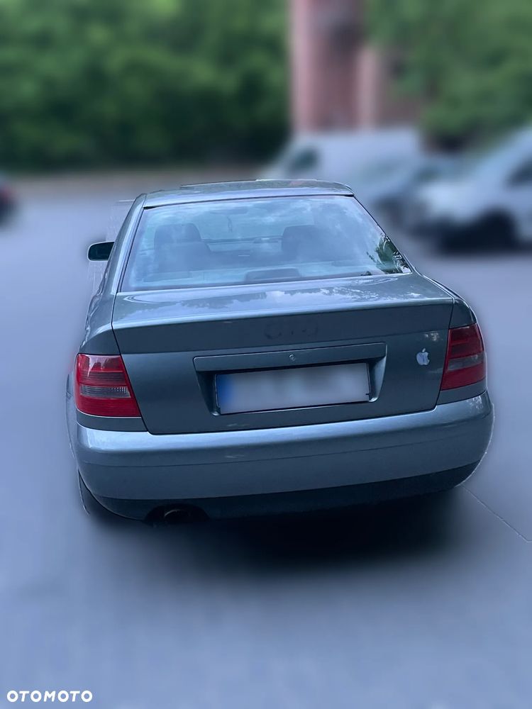 Audi A4 Limousine 1.8 - 3