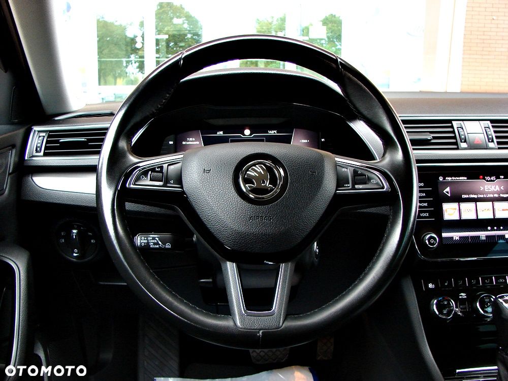 Skoda Superb 2.0 TDI DSG Style - 29