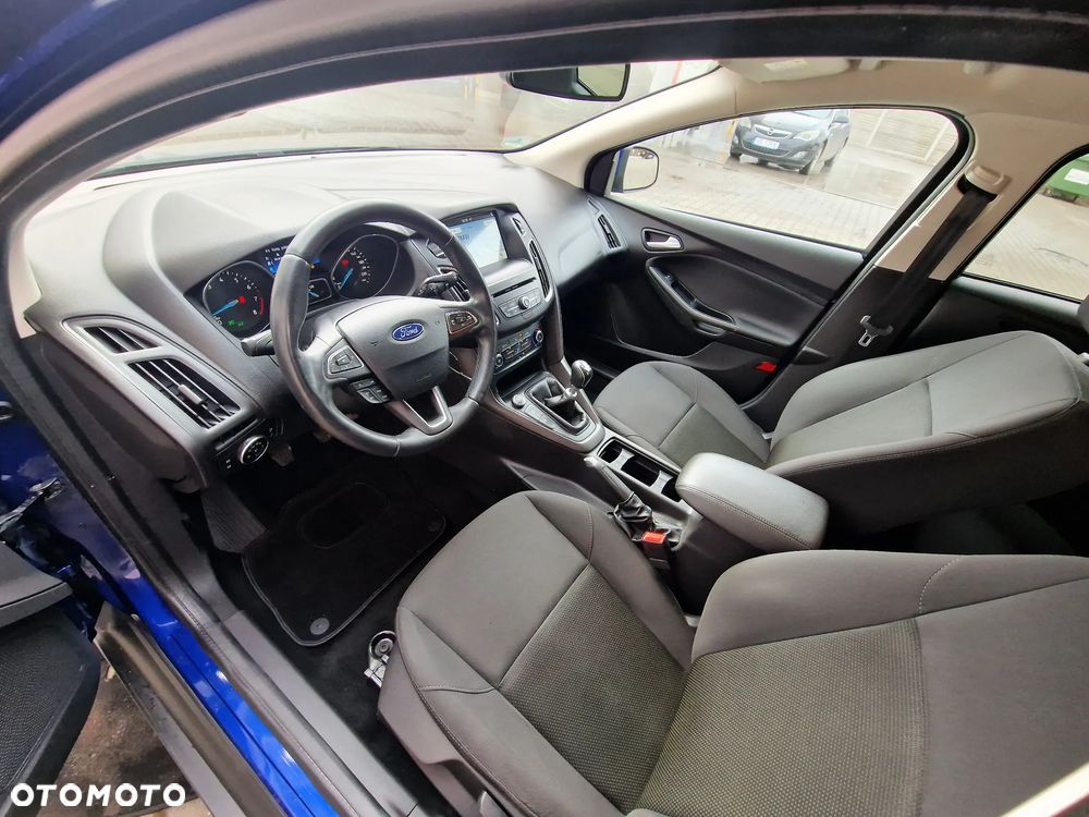 Ford Focus 1.0 EcoBoost Start-Stopp-System TITANIUM - 5