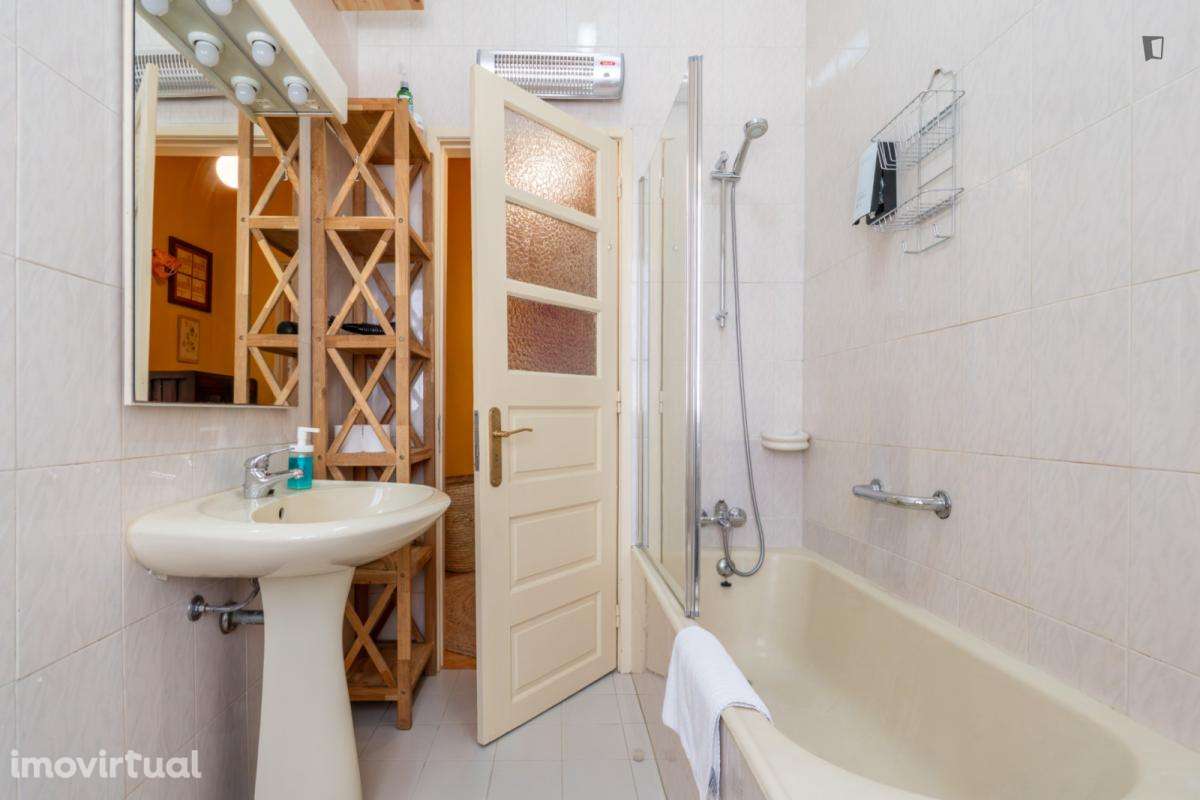 Apartamento com 2 quartos - localizado em Paranhos Porto - Grande imagem: 3/20