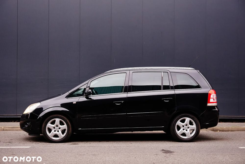 Opel Zafira 1.8 Cosmo - 2