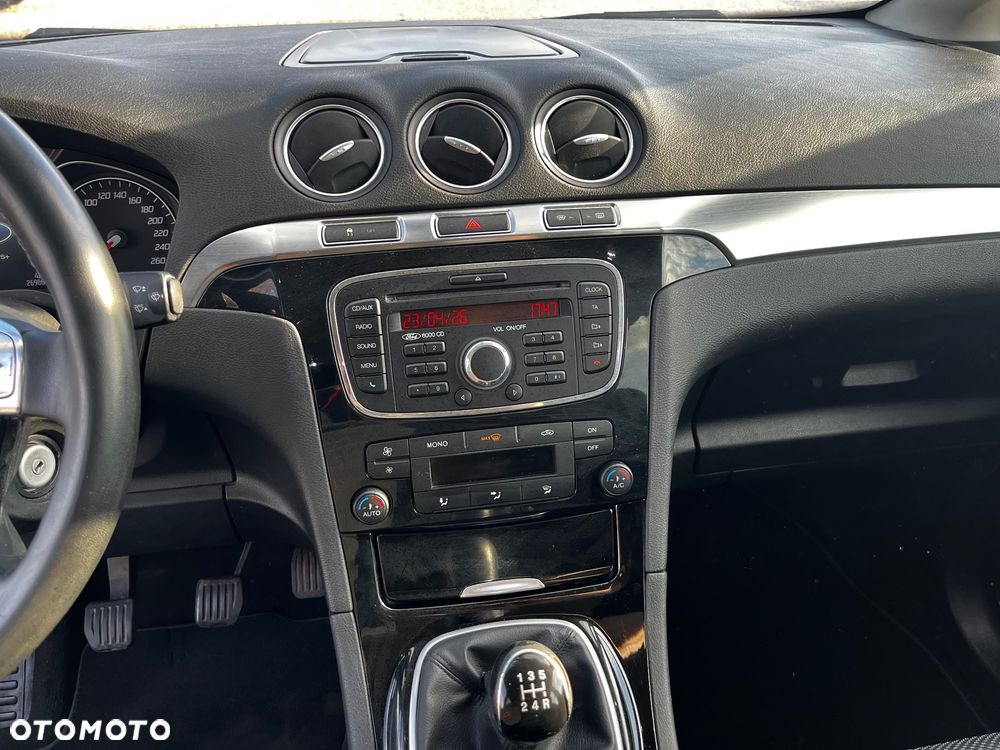 Ford S-Max 2.0 Titanium - 26