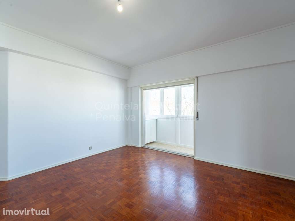 Apartamento T1 com vista Rio para arrendamento no Beato - Grande imagem: 4/26