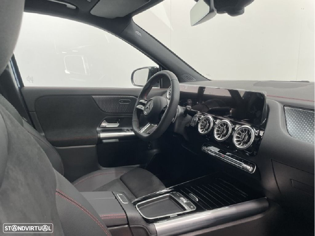 Mercedes-Benz EQA 250+ AMG Line - 8