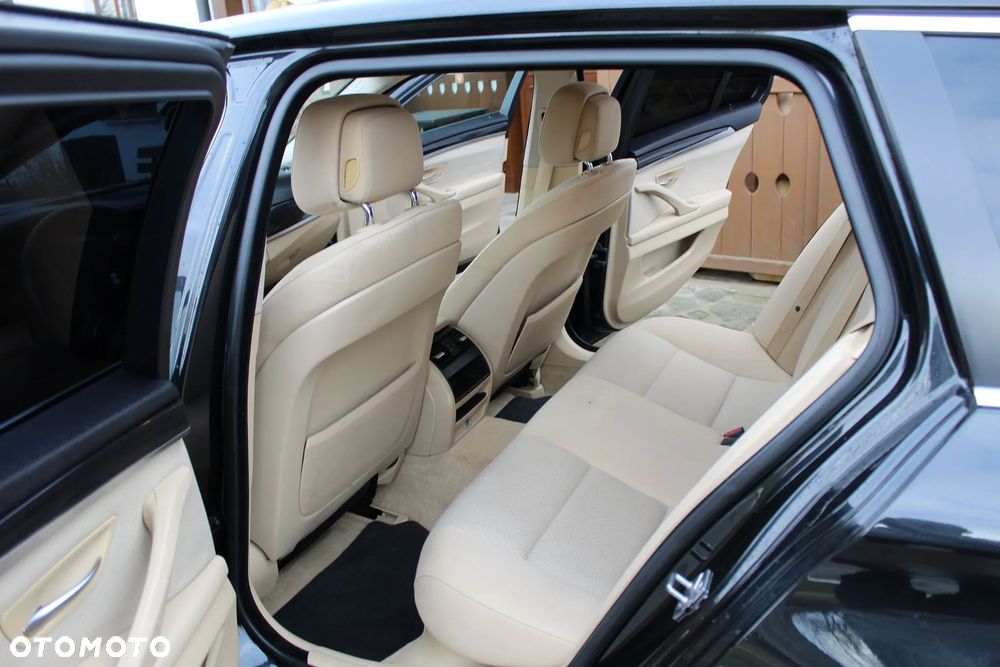 BMW Seria 5 520d Sport-Aut - 14
