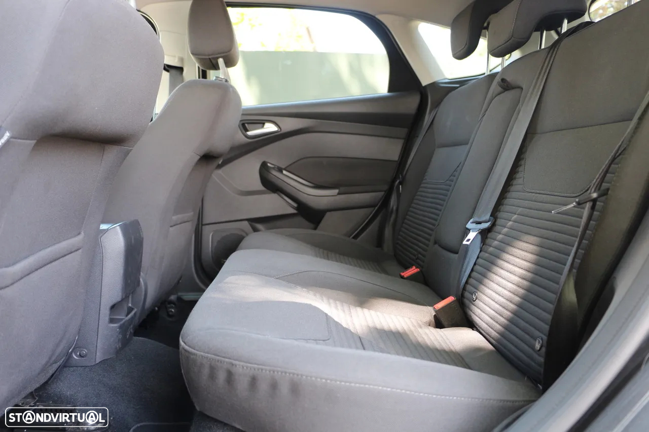 Ford Focus 1.0 SCTi Titanium - 15