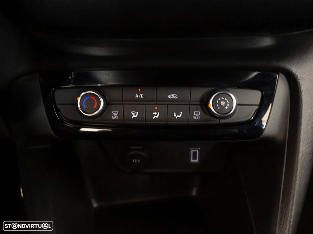 Opel Corsa 1.2 T Hybrid EdCT - 32