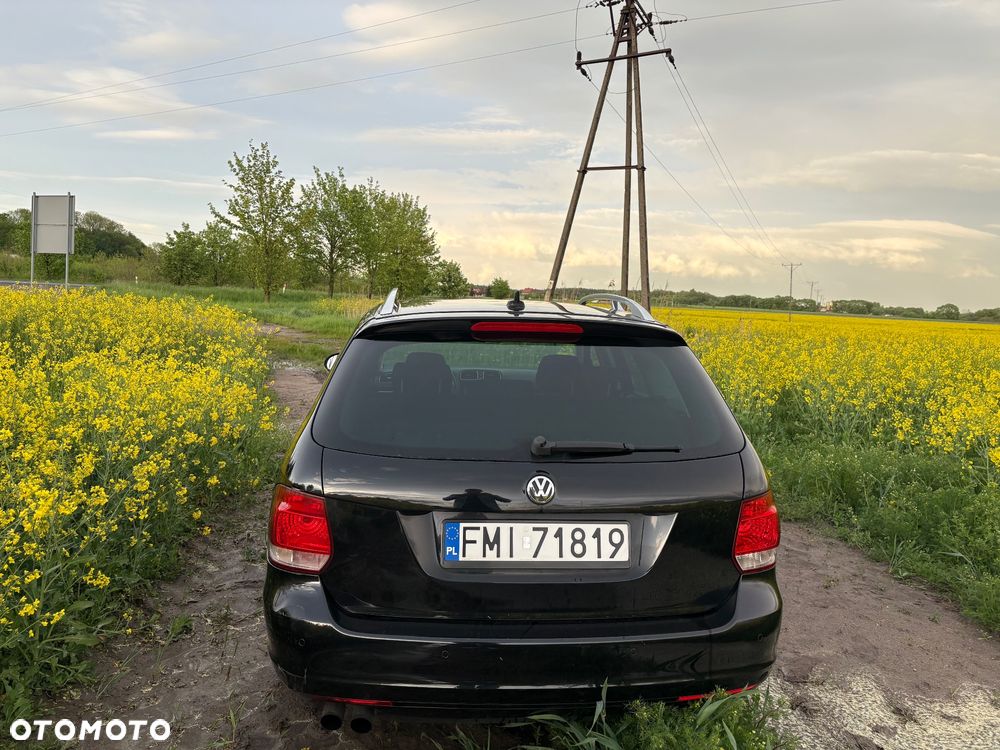 Volkswagen Golf 2.0 TDI DPF Highline - 5