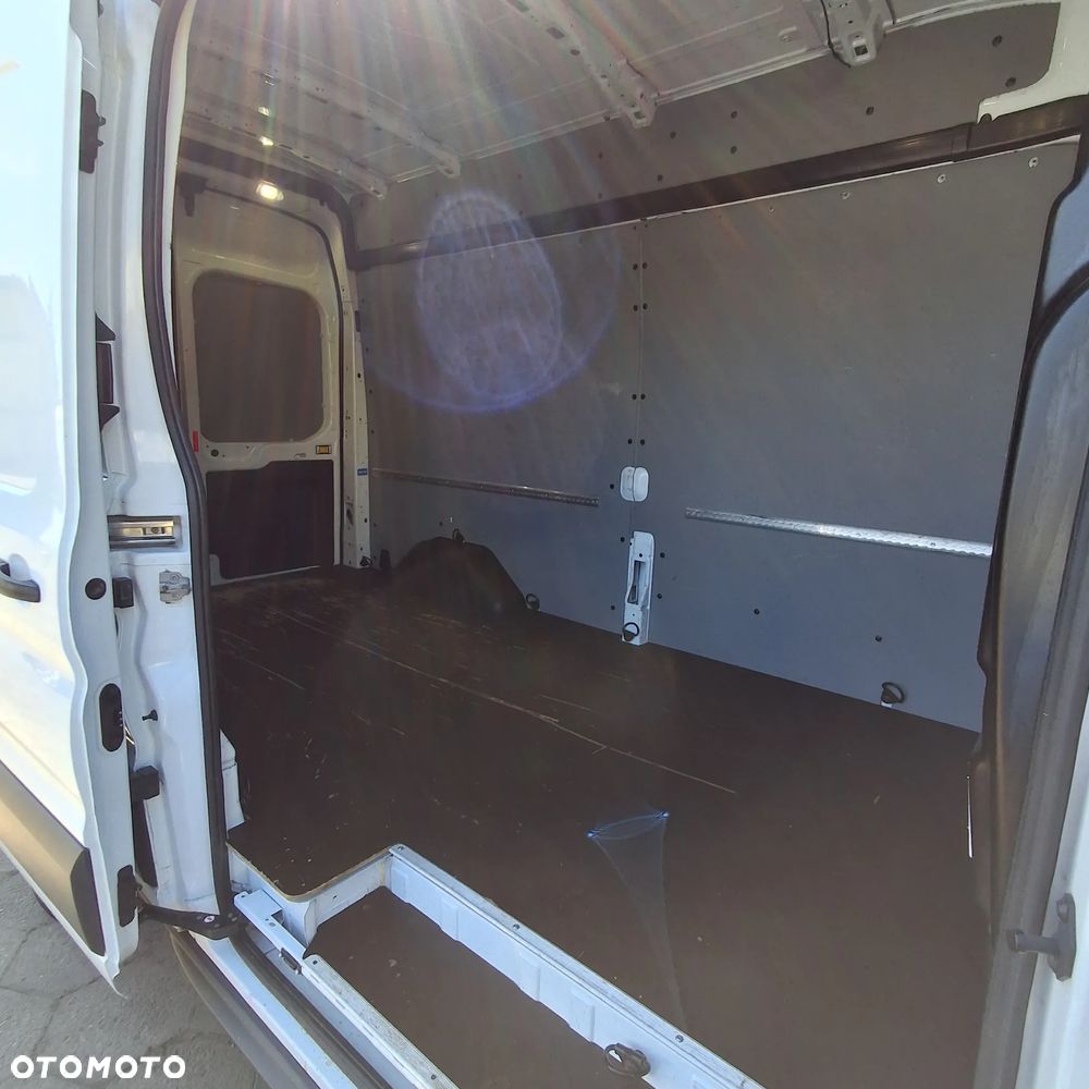 Ford Transit - 25