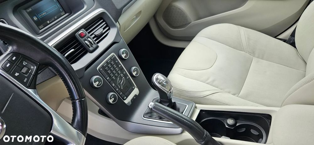 Volvo V40 T3 - 32
