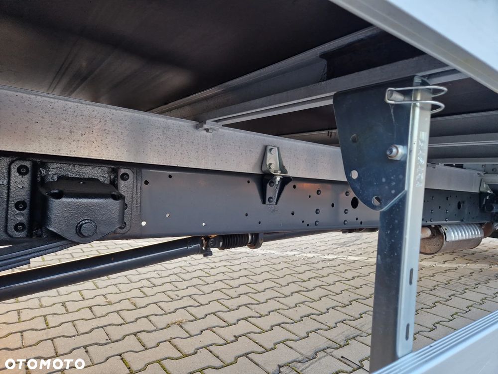 Iveco DAILY BLIŻNIAK - 16