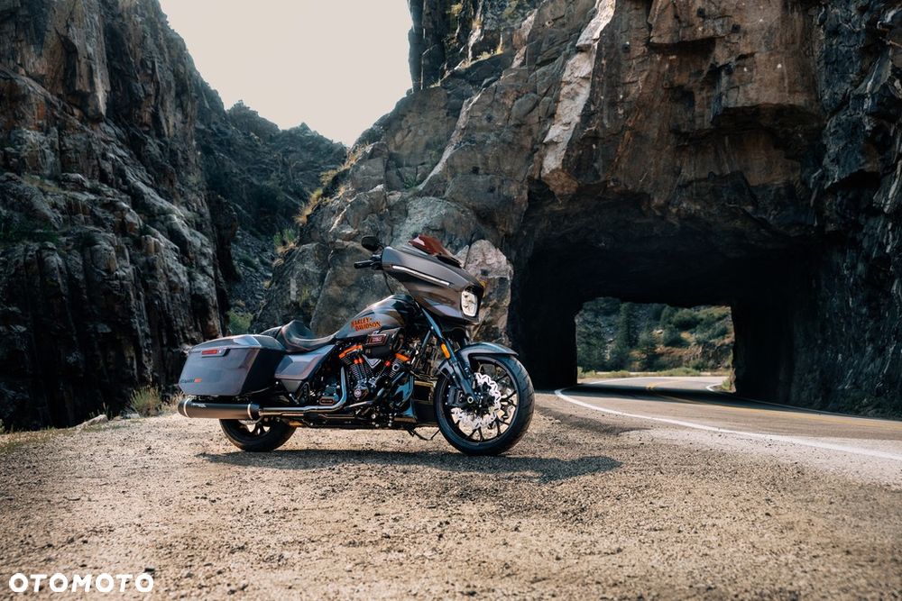 Harley-Davidson CVO Street Glide - 9