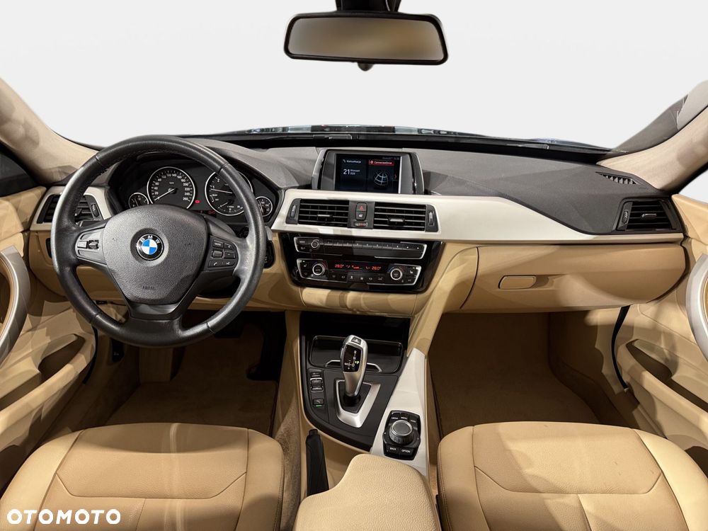 BMW 3GT 320i GPF - 13