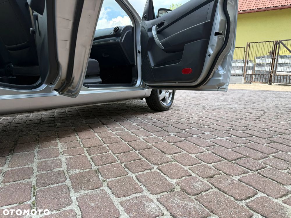 Chevrolet Aveo 1.2 LS - 13