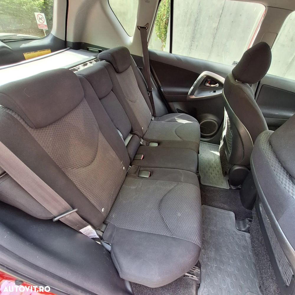 Toyota RAV4 2.0 Aut Executive - 29