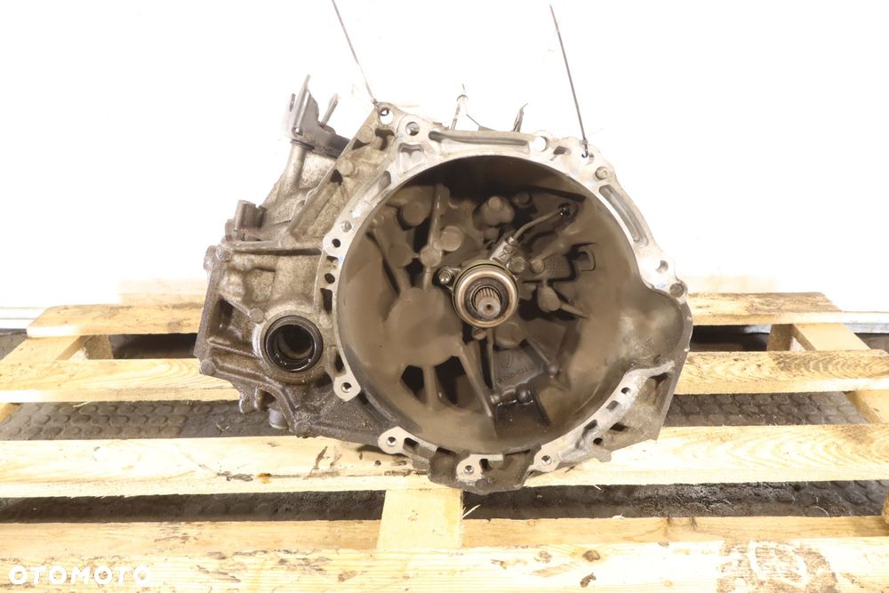 SKRZYNIA BIEGÓW 5 BIEGOWA TOYOTA VERSO 1.8 31115-05020 - 1