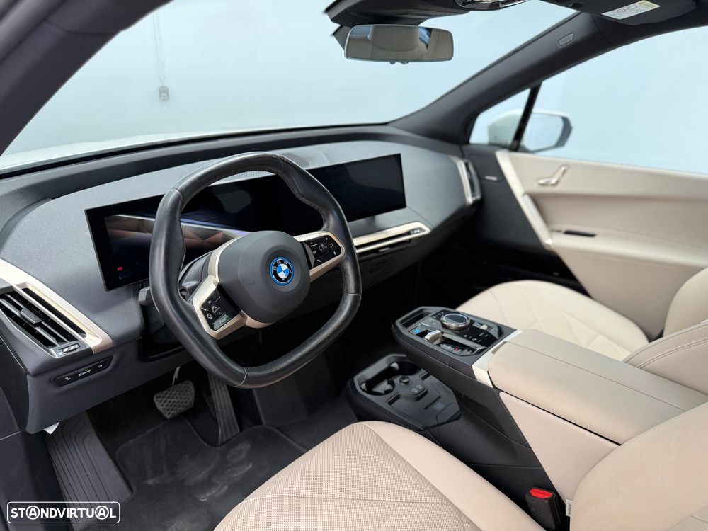 BMW iX xDrive 40 Pack Desportivo - 5