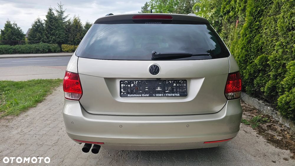 Volkswagen Golf - 10