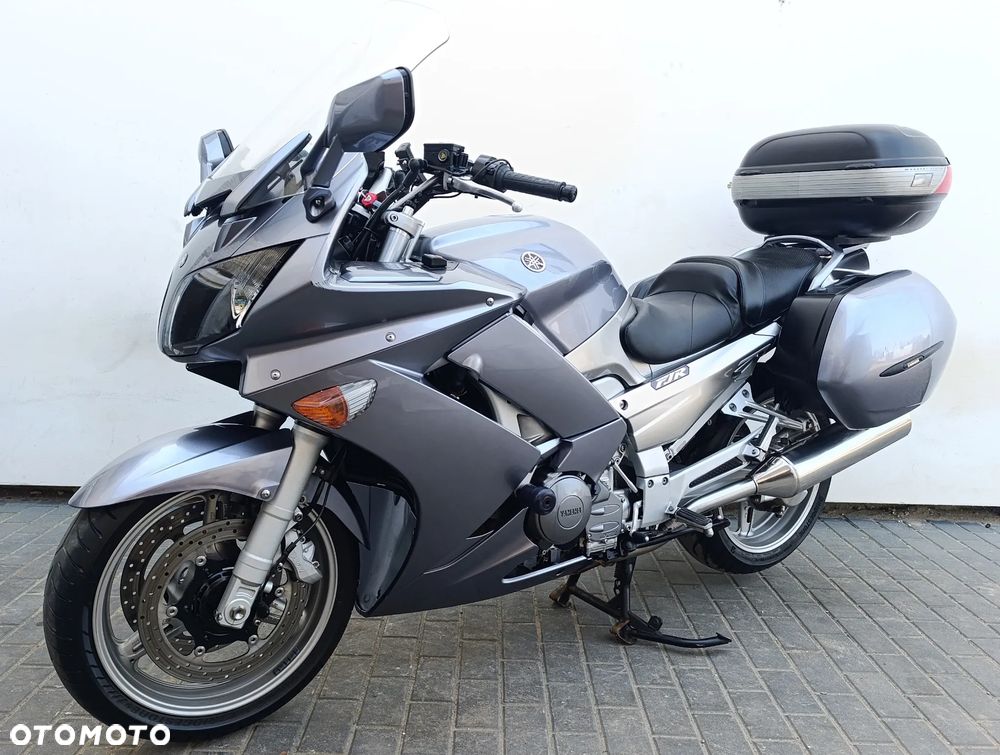 Yamaha FJR - 3