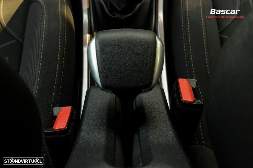 Peugeot 2008 1.2 PureTech Style - 24