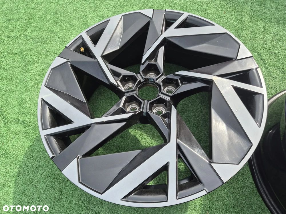 RENAULT Arkana Alpine Felga aluminiowa ALUFELGA 403004730R-A 7.5Jx19 5x114,3 ET35 ORYGINAŁ - 2