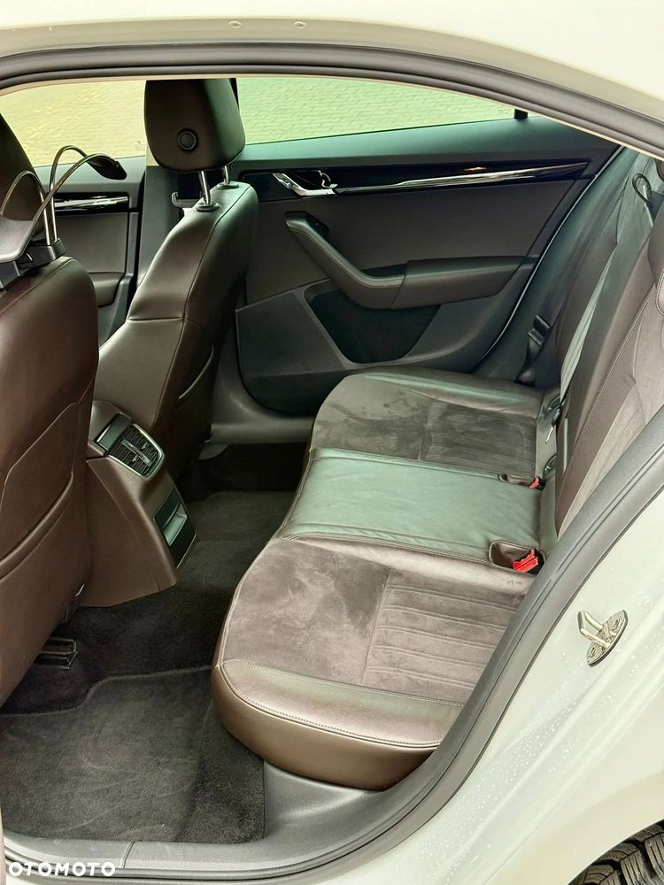 Skoda Octavia 2.0 TSI L&K DSG - 10