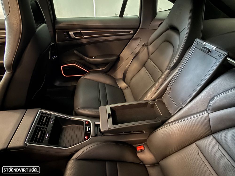 Porsche Panamera 4 E-Hybrid Platinum Edition com PDLS - 21