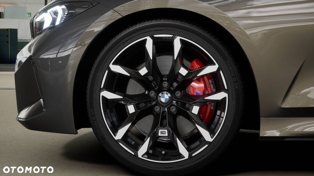 BMW Seria 3 330d xDrive mHEV - 9