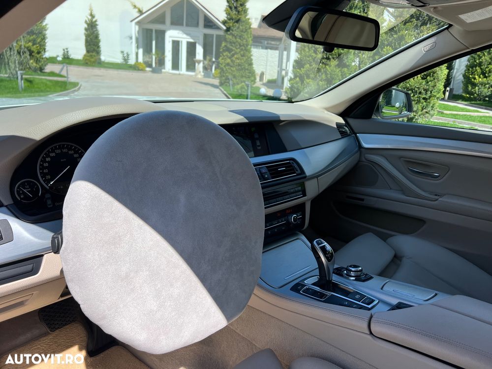 BMW Seria 5 525d xDrive AT - 16