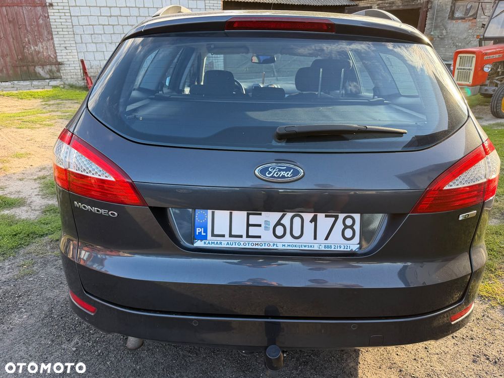 Ford Mondeo 2.0 TDCi Ghia - 8