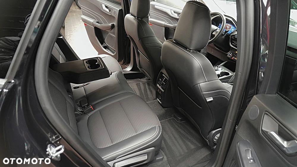 Ford Kuga ver-2-5-fhev-fwd-titanium-x - 16