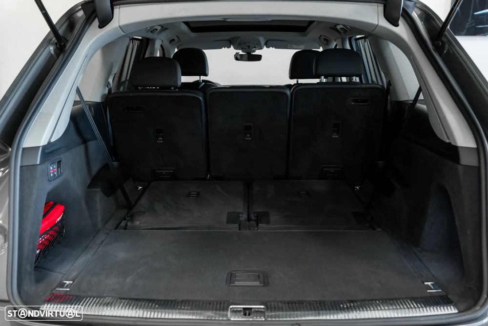Audi Q7 3.0 TDI quattro tiptronic 7L - 31