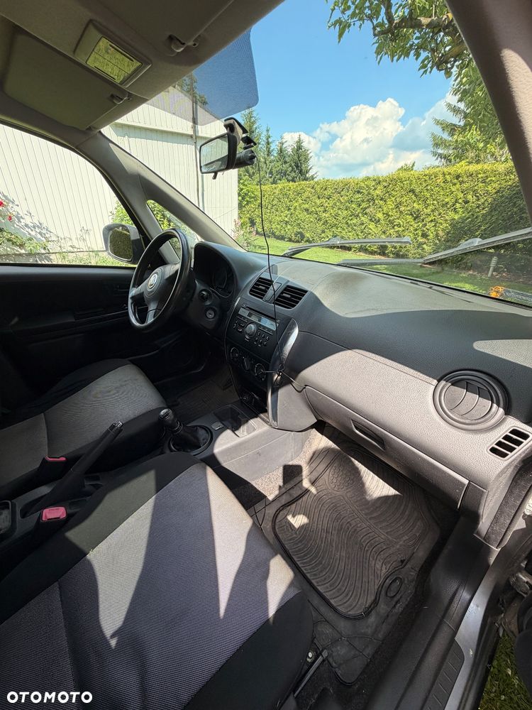 Fiat Sedici 1.6 16V 4x2 Emotion - 8