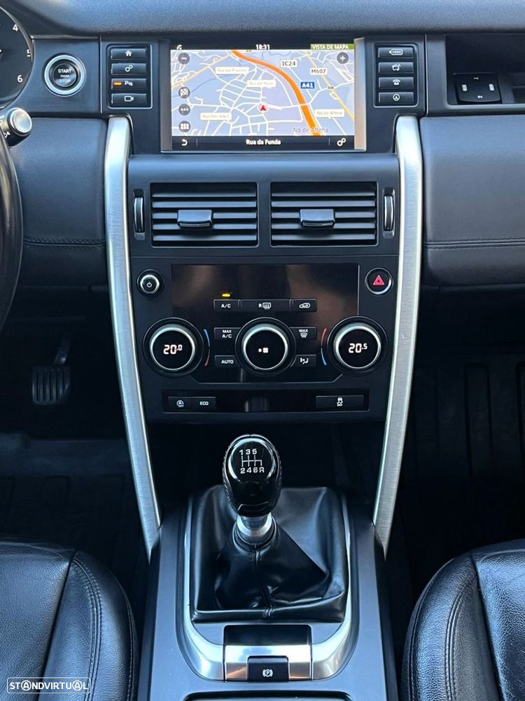 Land Rover Discovery Sport D150 HSE - 27