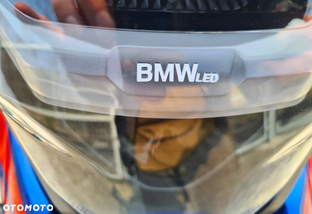 BMW G - 8