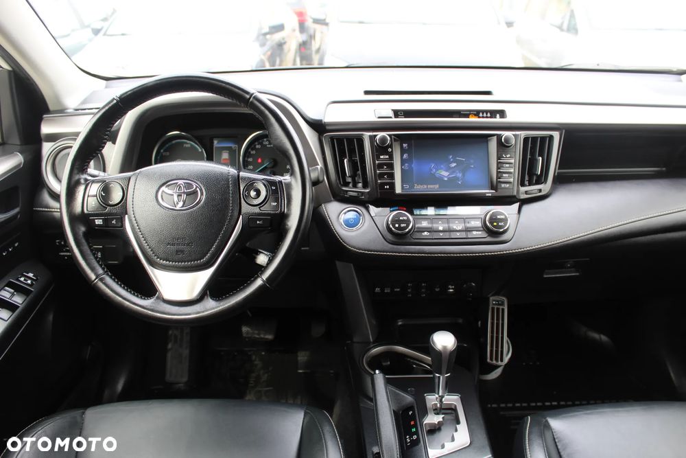 Toyota RAV4 - 6