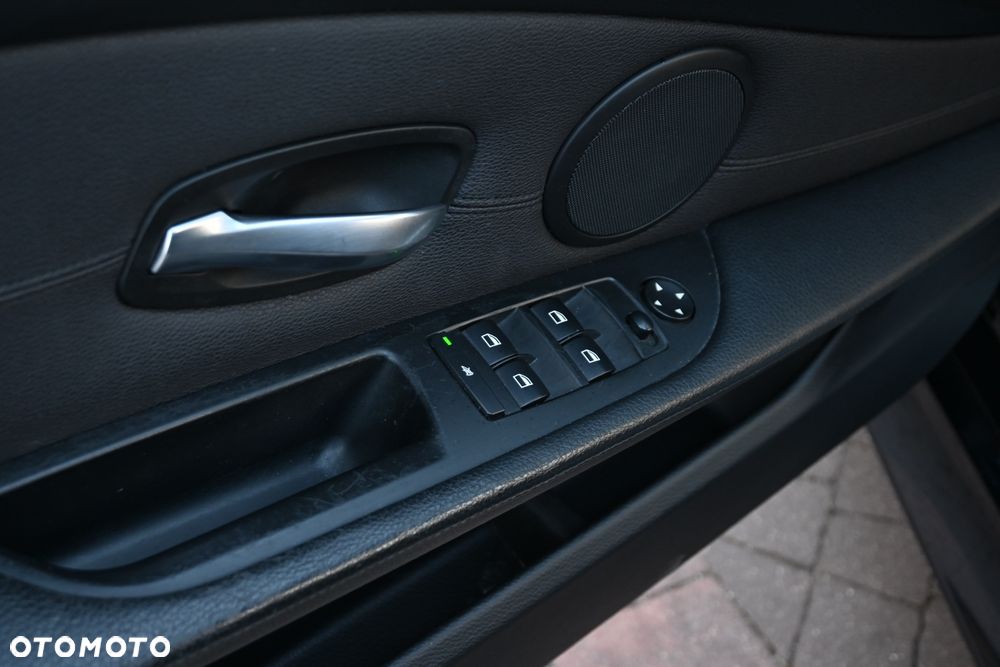 BMW Seria 5 520i Edition Sport - 33