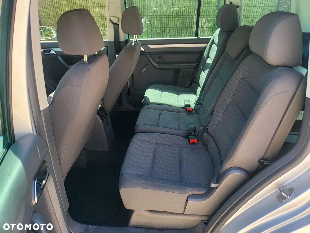 Volkswagen Touran 1.6 - 14