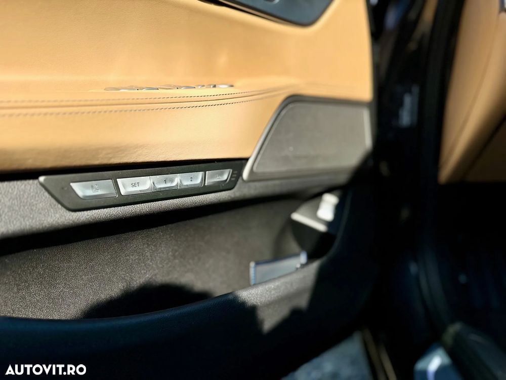BMW Seria 7 730d xDrive - 23