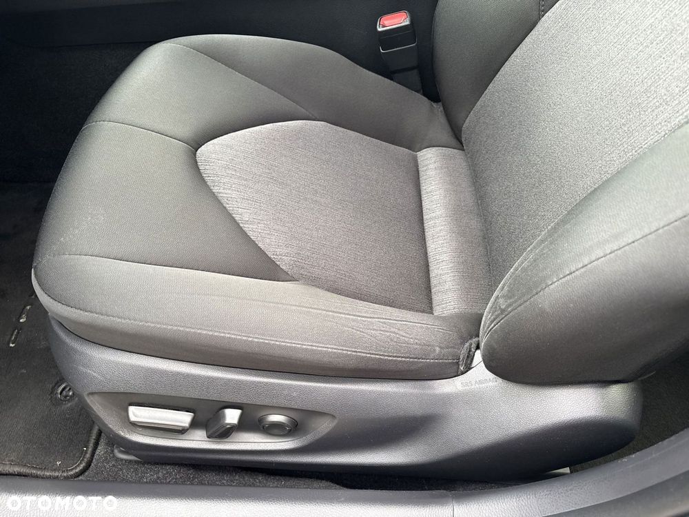 Toyota Camry 2.5 Hybrid Comfort CVT - 12