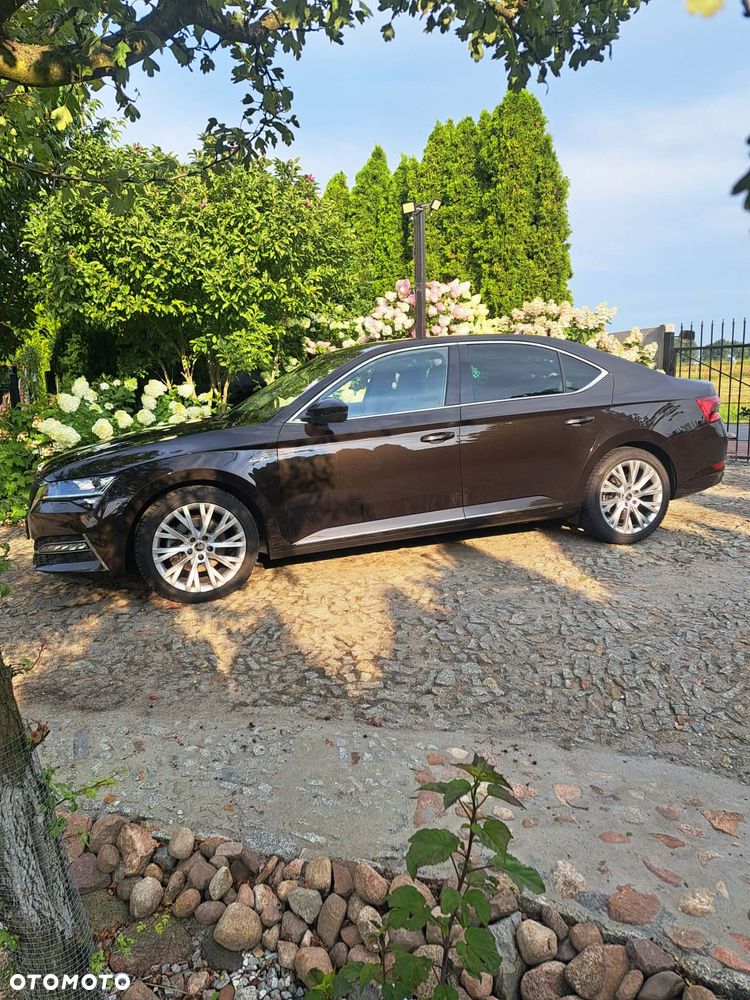 Skoda Superb 2.0 TDI SCR L&K DSG - 18