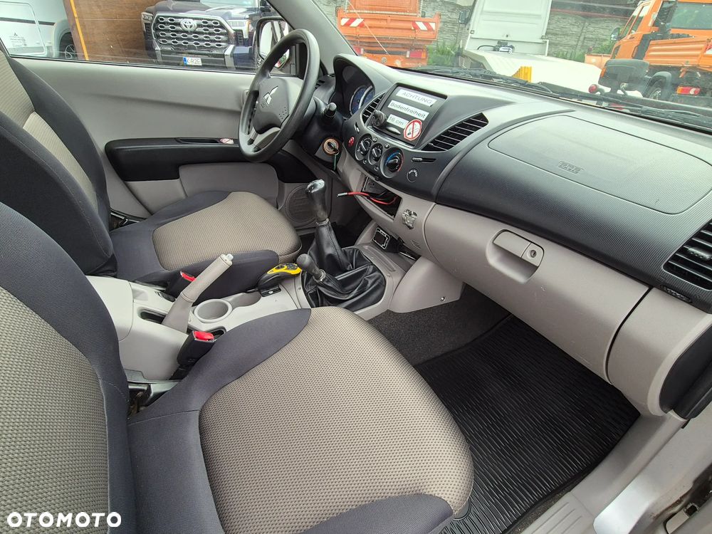 Mitsubishi L200 4x4 Pług Piaskarka - 8