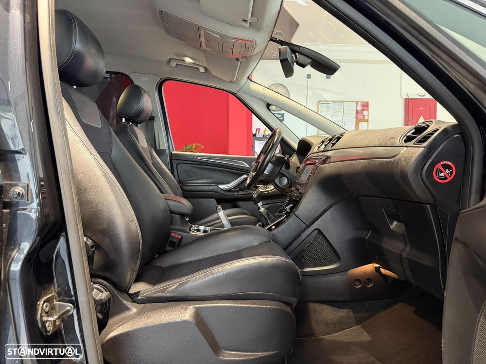 Ford S-Max 2.0 TDCi Titanium 7L - 8